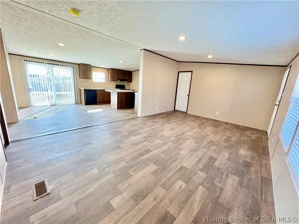 $159,900 | 1211 West York Road, Austin, IN 47102