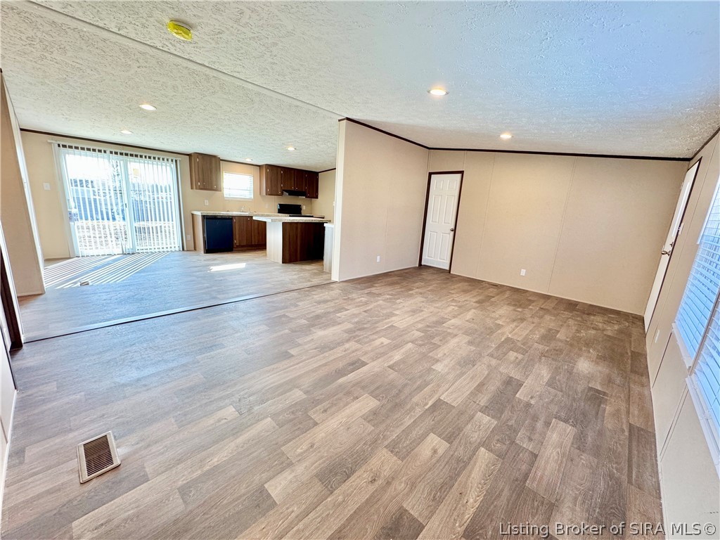 1211 West York Road Austin, IN 47102 - Photo 6 of 22 Living