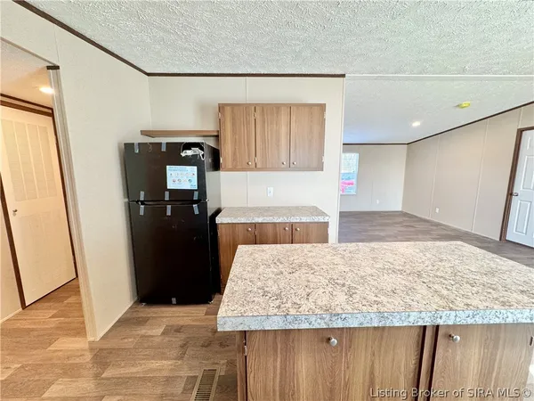 $159,900 | 1211 West York Road, Austin, IN 47102