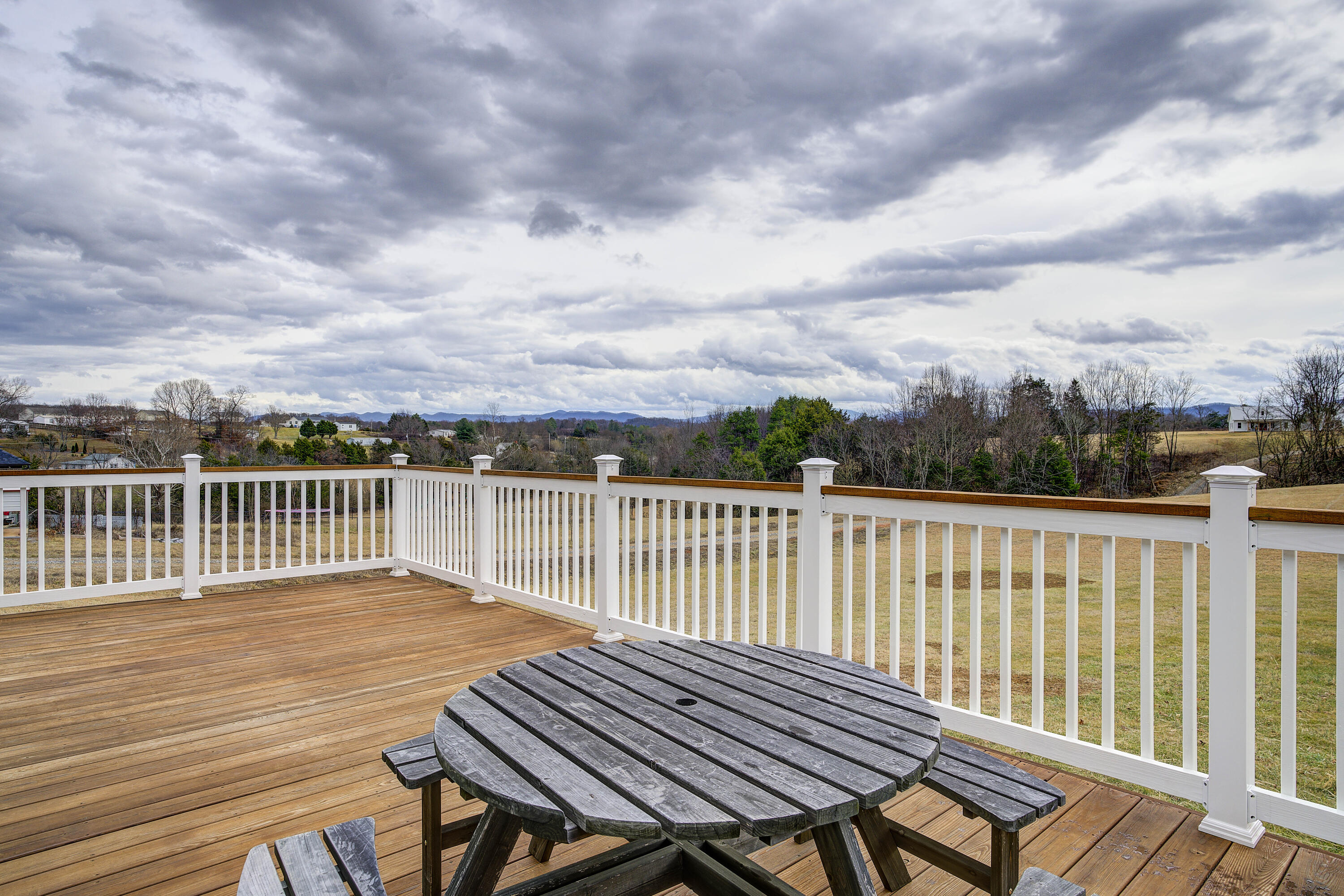 433 Miller Road Telford, TN 37690 - Photo 38 of 42 Back deck view
