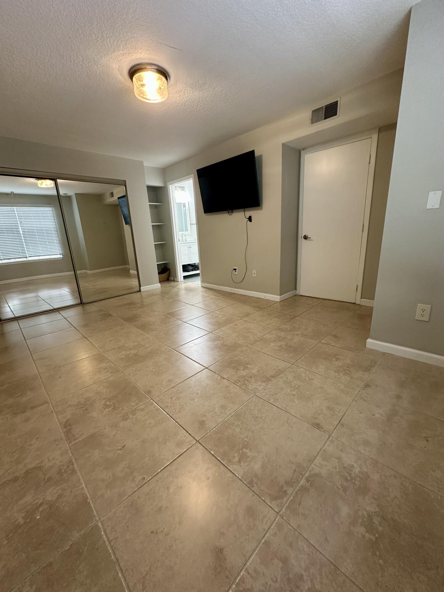 1050 Crystal Way, Unit H Delray Beach, FL 33444 - Photo 24 of 41 BahiaBedroom2