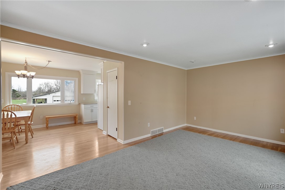 4710 Meyer Road Pendleton, NY 14120 - Photo 11 of 49