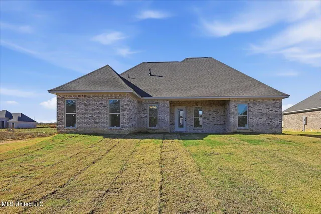 $314,999 | 444 Baleigh Way, Canton, MS 39046