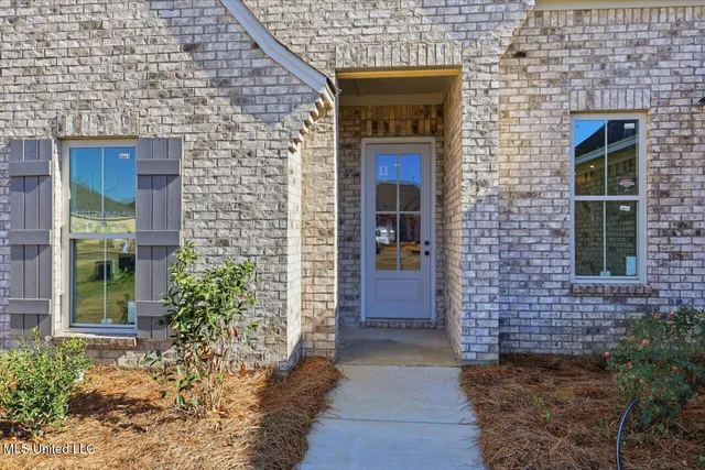 $314,999 | 444 Baleigh Way, Canton, MS 39046