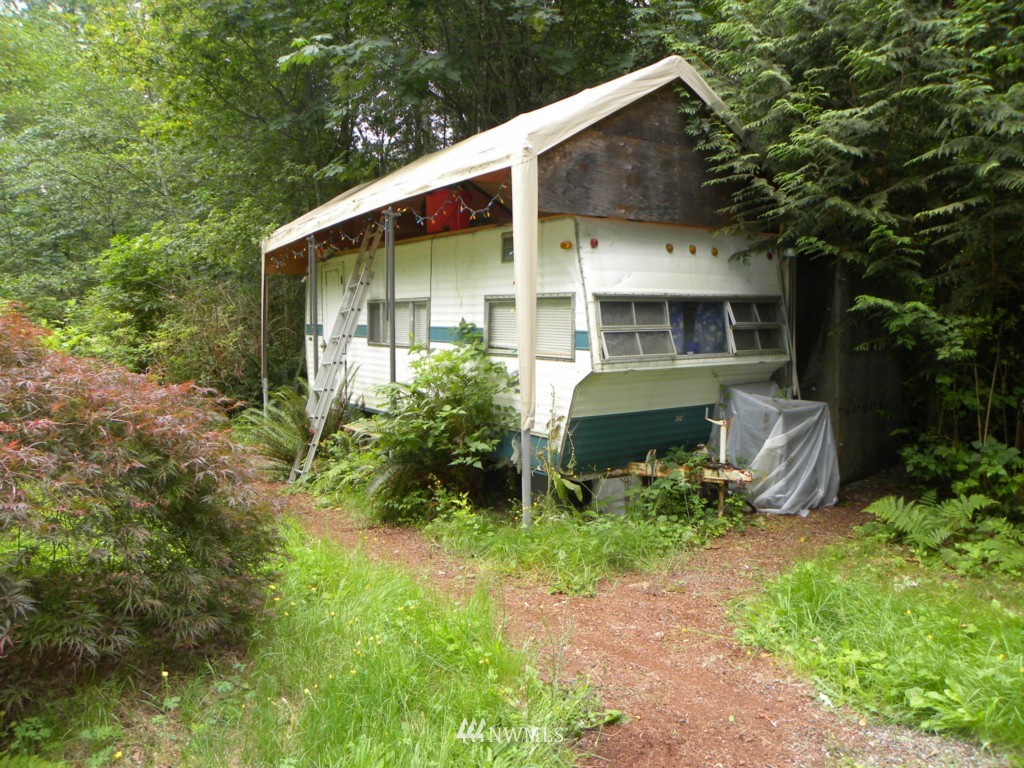 1422 Thomas Road Grapeview, WA 98546 - Photo 6 of 10 Gallery Image 6