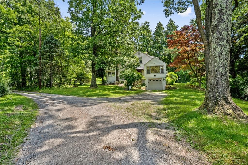 110 Chellman Road New Stanton, PA 15672 - Photo 3 of 25