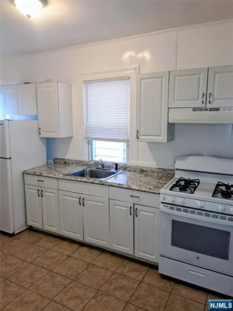 $1,910 | 193-195 High Street, Unit 1, Hackensack, NJ 07601