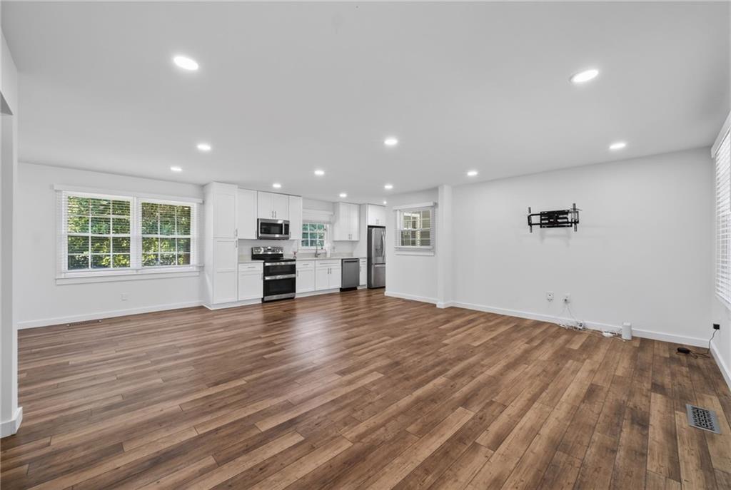 4619 Mountain View Road Oakwood, GA 30566 - Photo 10 of 41 Gallery Image 10