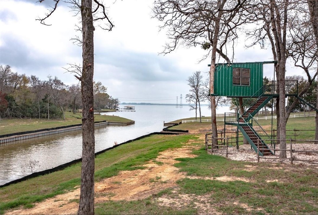 600 Limestone County Road Jewett, TX 75846 - Photo 1 of 1 View of yard with a water view