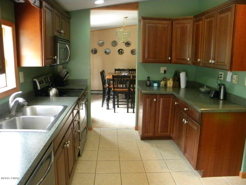 128 Frank Road Road Hawley, PA 18428 - Photo 6 of 37