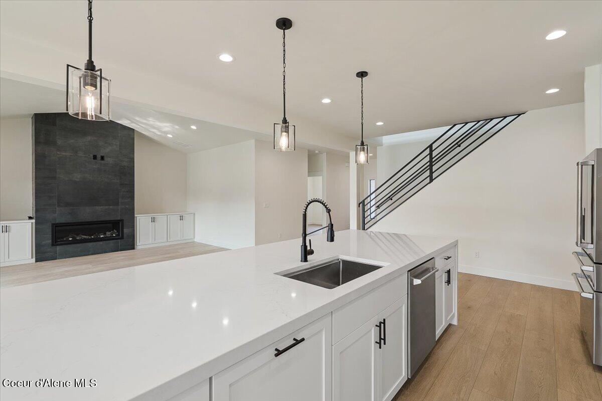 9262 Secretariat Lane Hayden, ID 83835 - Photo 15 of 47 Kitchen