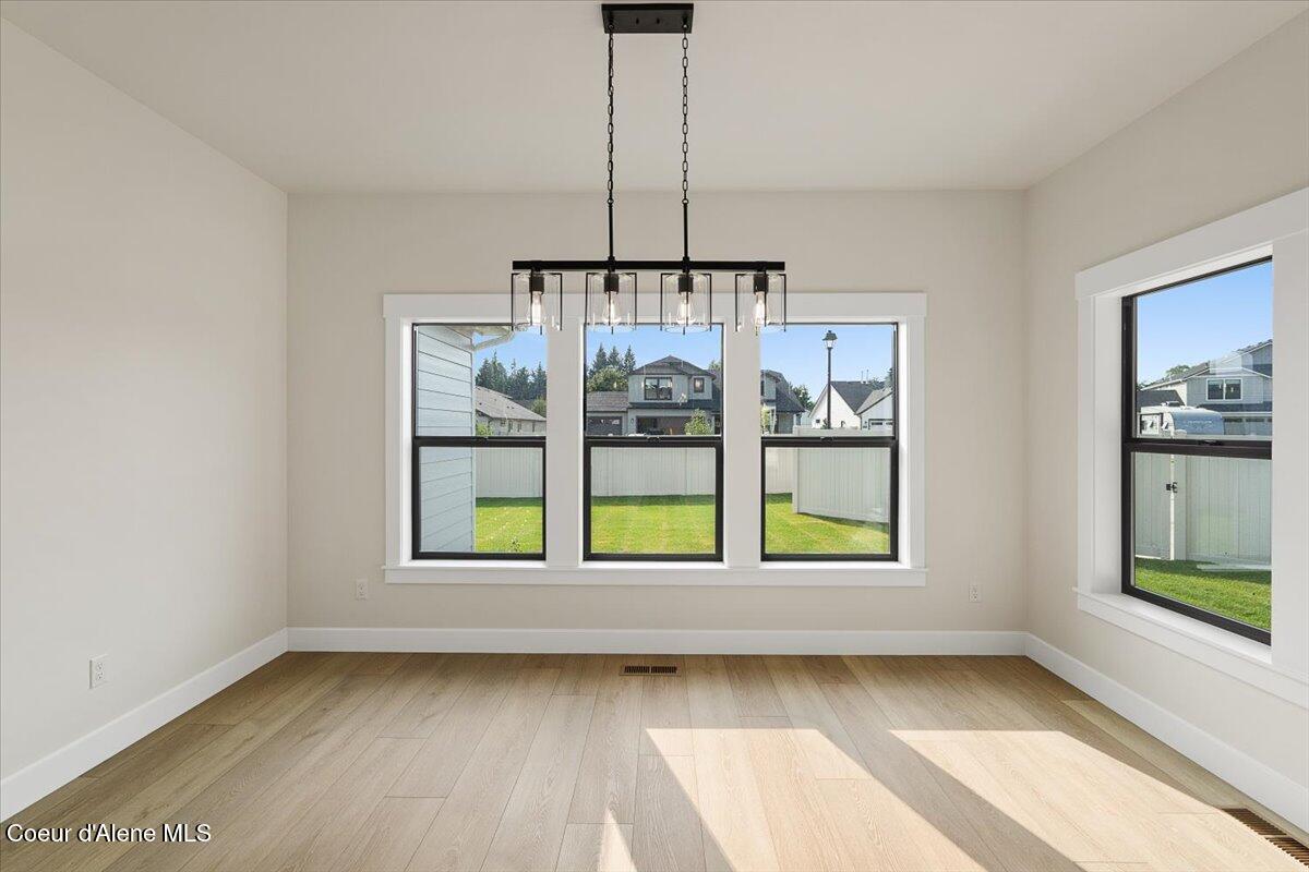 9262 Secretariat Lane Hayden, ID 83835 - Photo 17 of 47 Dining