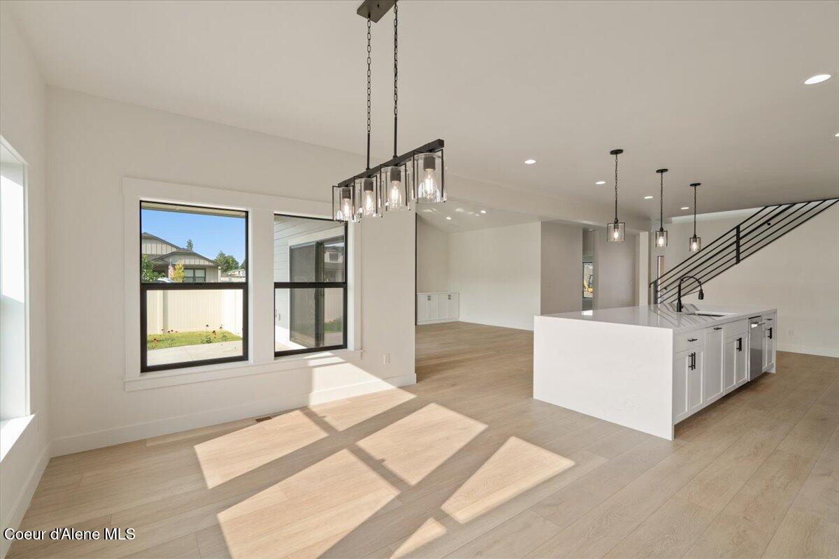 9262 Secretariat Lane Hayden, ID 83835 - Photo 18 of 47 Dining