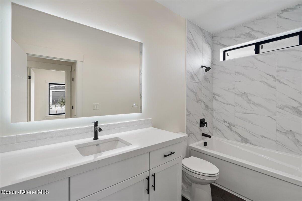 9262 Secretariat Lane Hayden, ID 83835 - Photo 21 of 47 Full bath