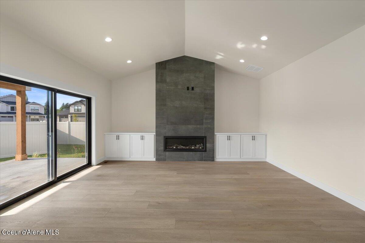 9262 Secretariat Lane Hayden, ID 83835 - Photo 7 of 47 Living Room