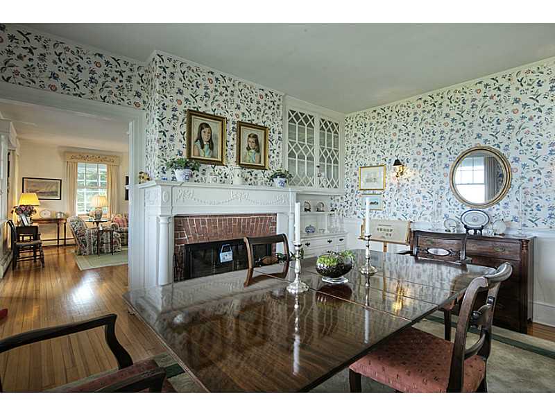 11 Alden Road Jamestown, RI 02835 - Photo 13 of 25 Dining Room.