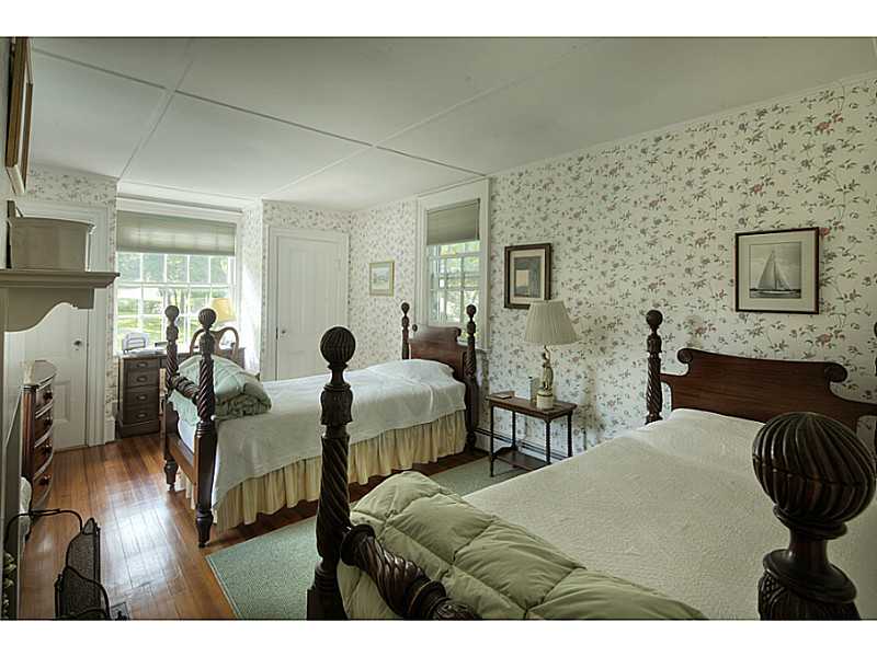 11 Alden Road Jamestown, RI 02835 - Photo 19 of 25 Bedroom.