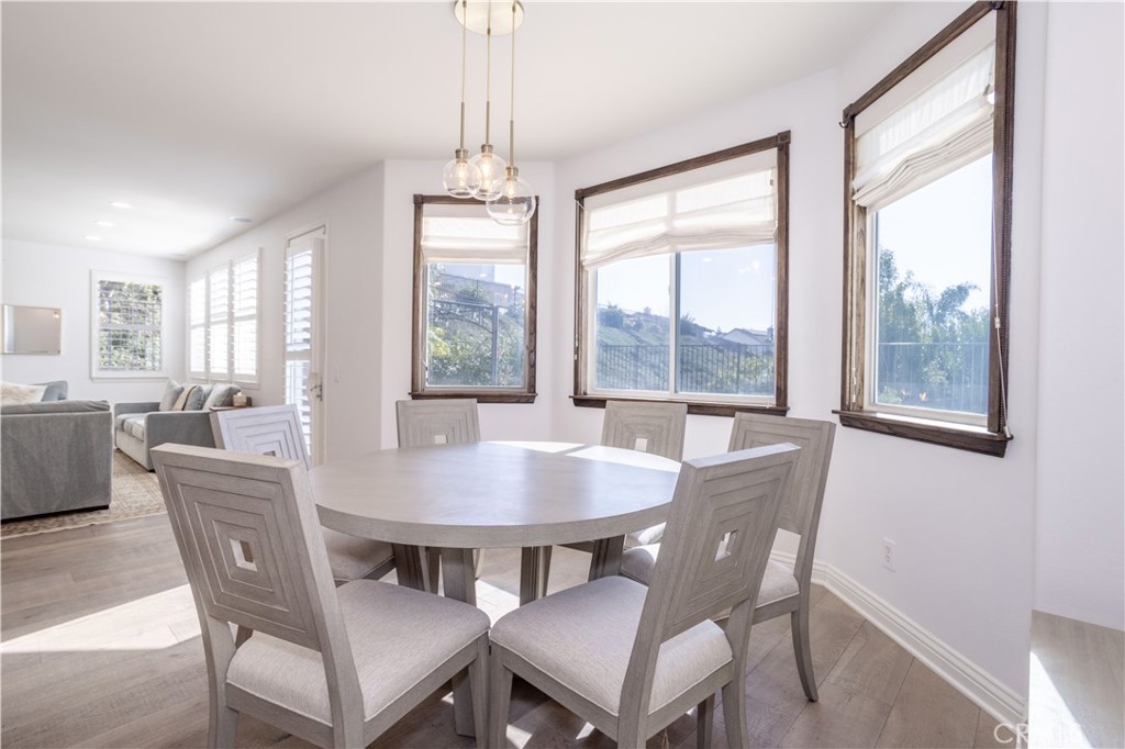 5474 Sunlight Street Simi Valley, CA 93063 - Photo 16 of 39
