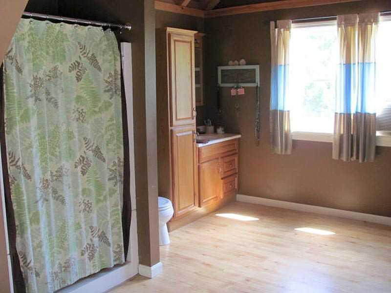 163 Franklin Road Jay, ME 04239 - Photo 9 of 31 Master Bath/Spa.