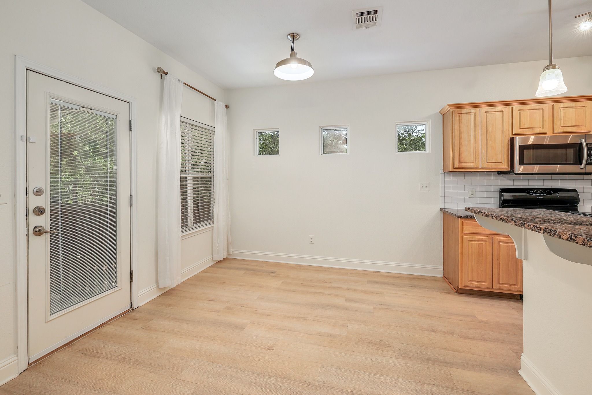 4803 A Pecan Springs Road, Unit B Austin, TX 78723 - Photo 9 of 27