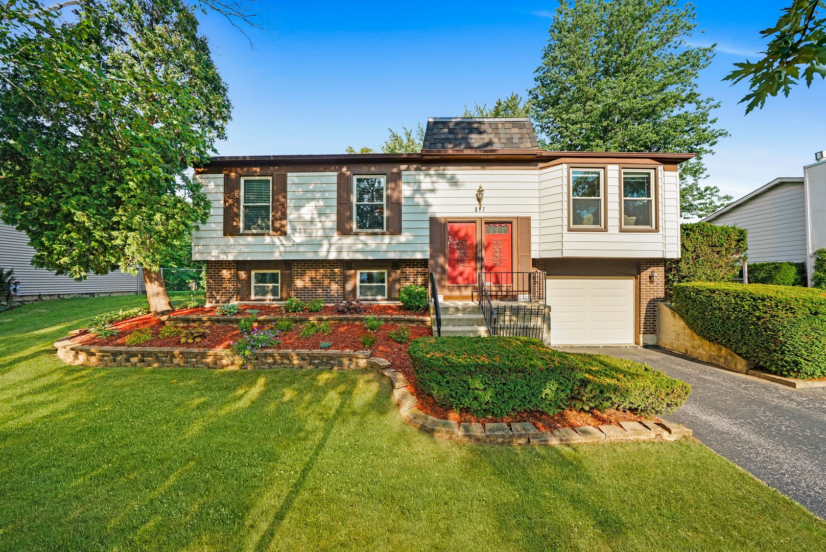 317 Bedford Road Bolingbrook, IL 60440 - Photo 1 of 40