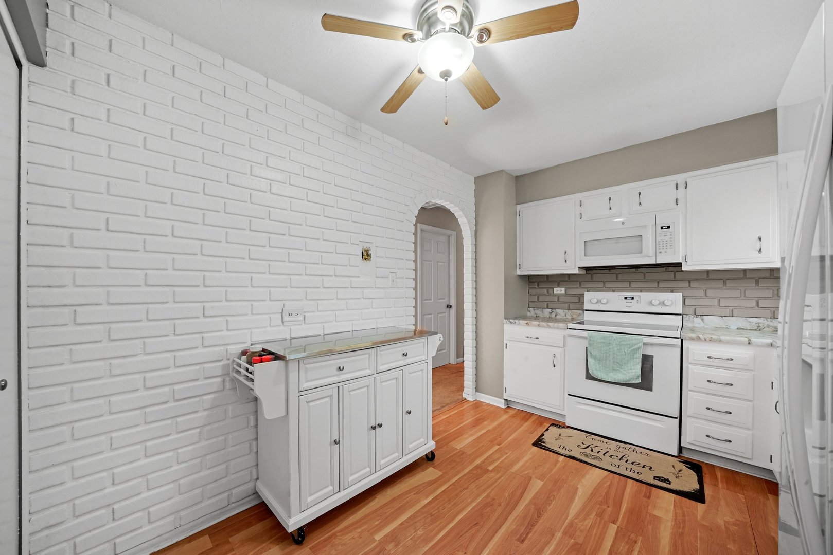 317 Bedford Road Bolingbrook, IL 60440 - Photo 14 of 40