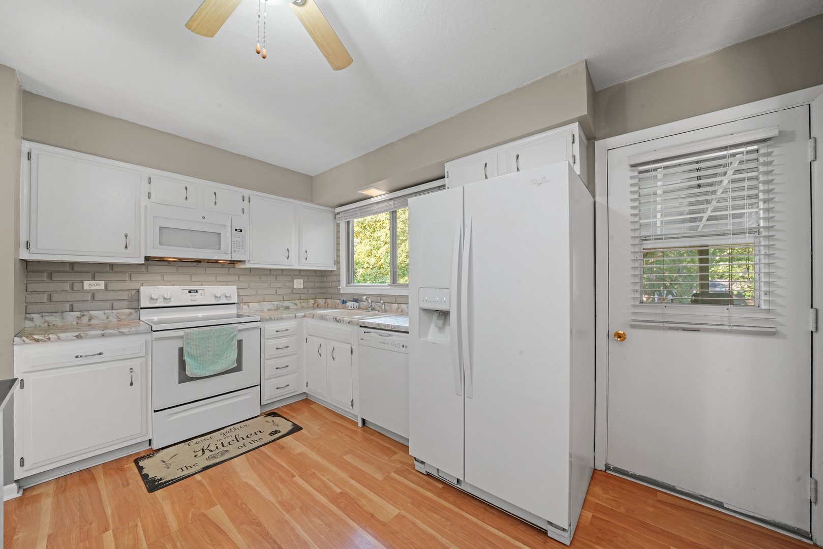 317 Bedford Road Bolingbrook, IL 60440 - Photo 15 of 40