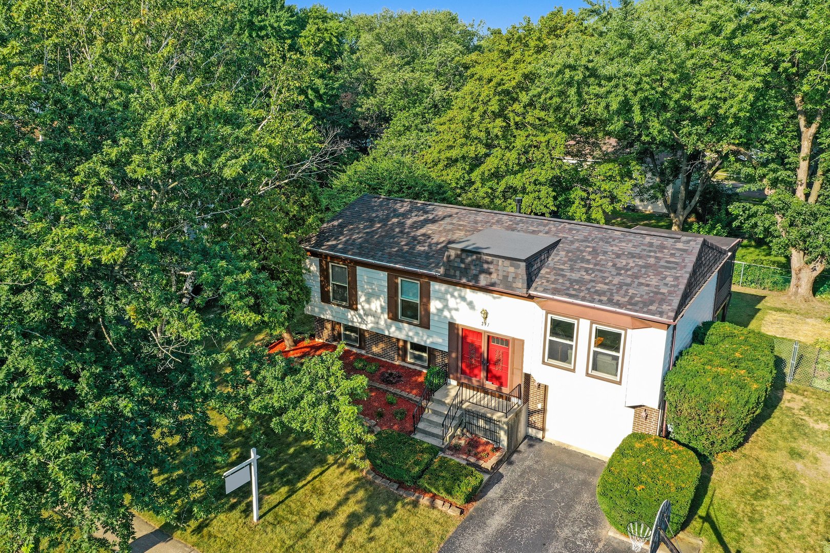317 Bedford Road Bolingbrook, IL 60440 - Photo 5 of 40