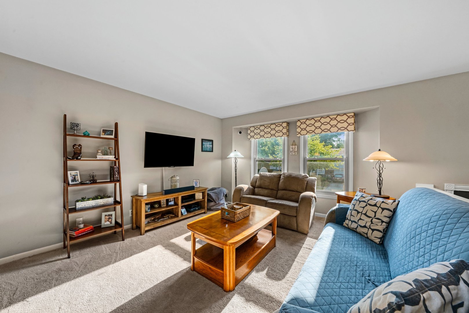 317 Bedford Road Bolingbrook, IL 60440 - Photo 7 of 40