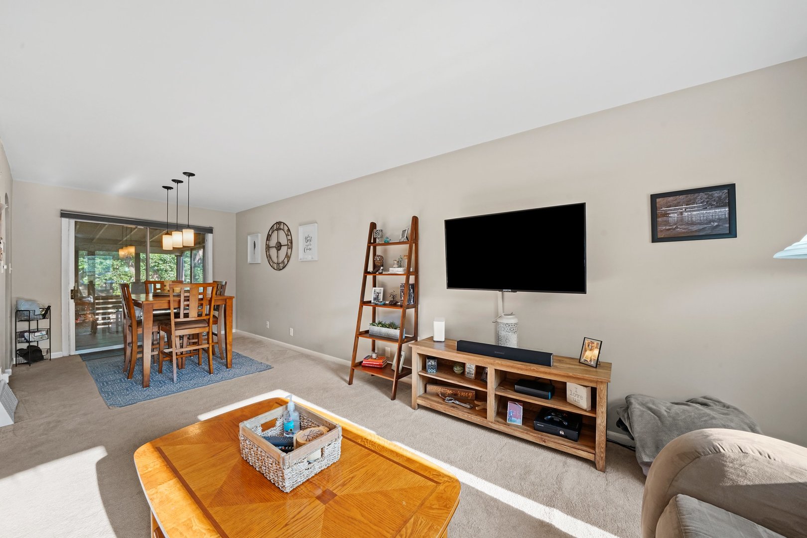 317 Bedford Road Bolingbrook, IL 60440 - Photo 8 of 40