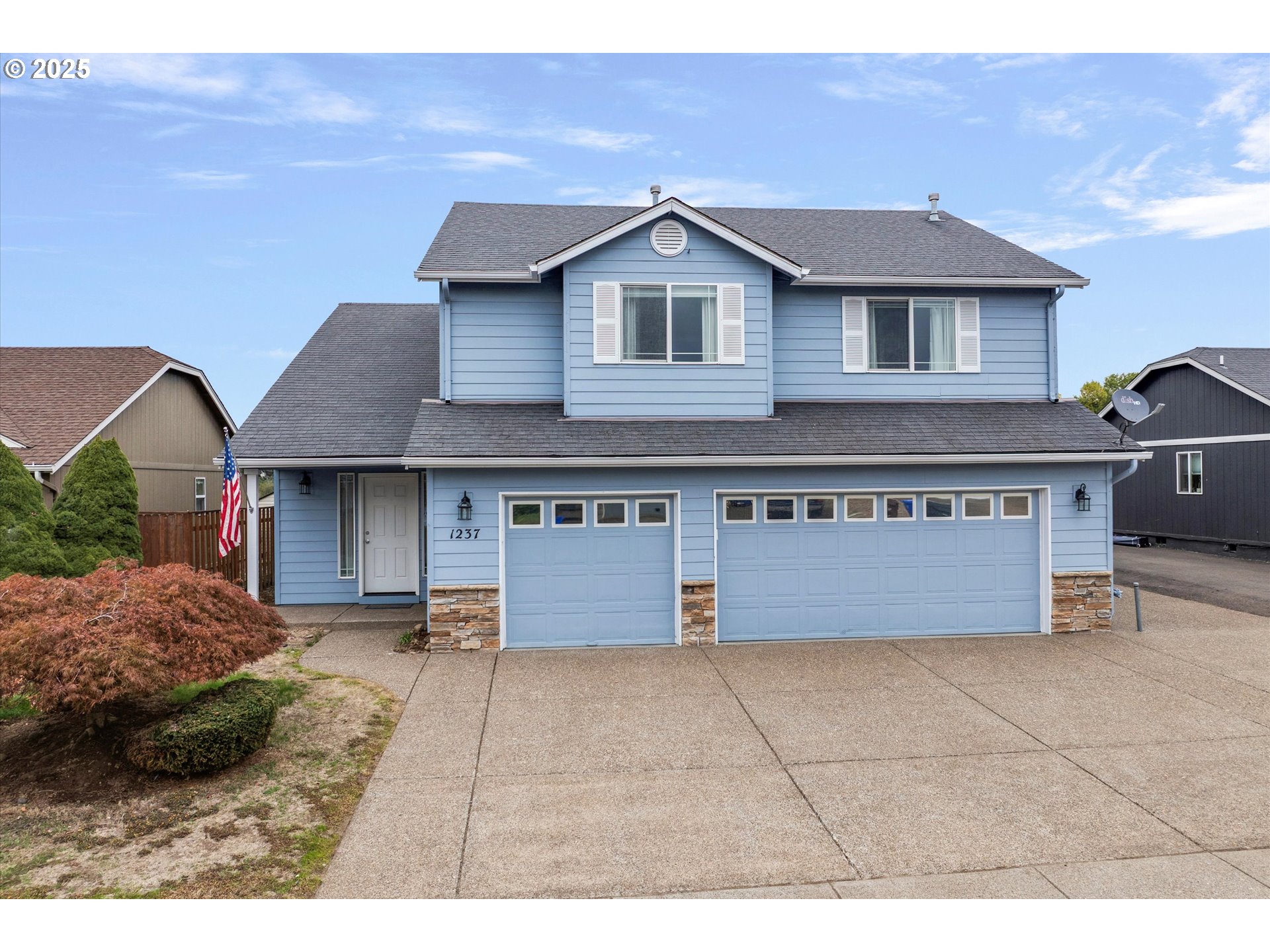 1237 Mt View Lane Molalla, OR 97038 - Photo 1 of 36 Gallery Image 1