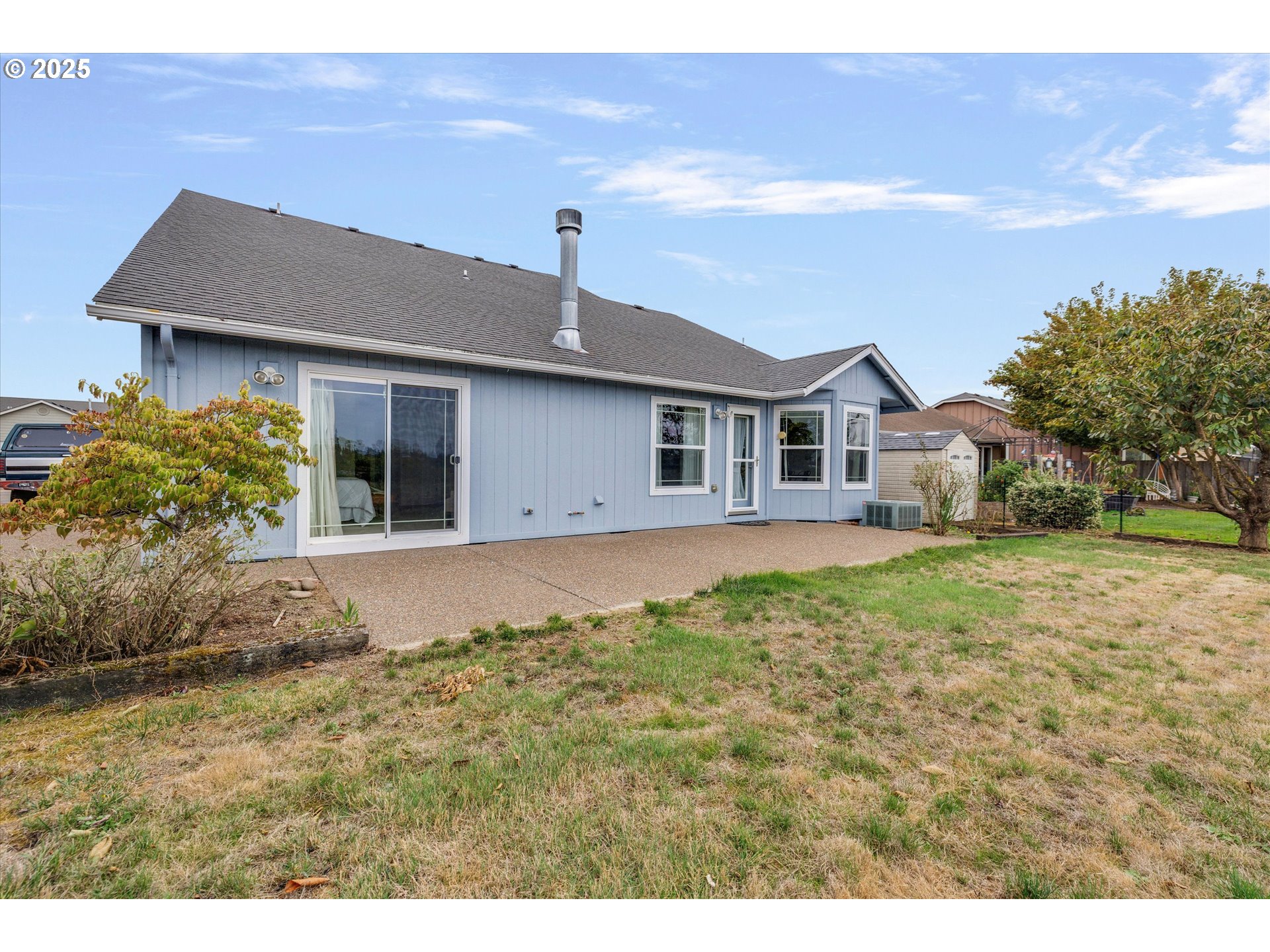 1237 Mt View Lane Molalla, OR 97038 - Photo 29 of 36 Backyard