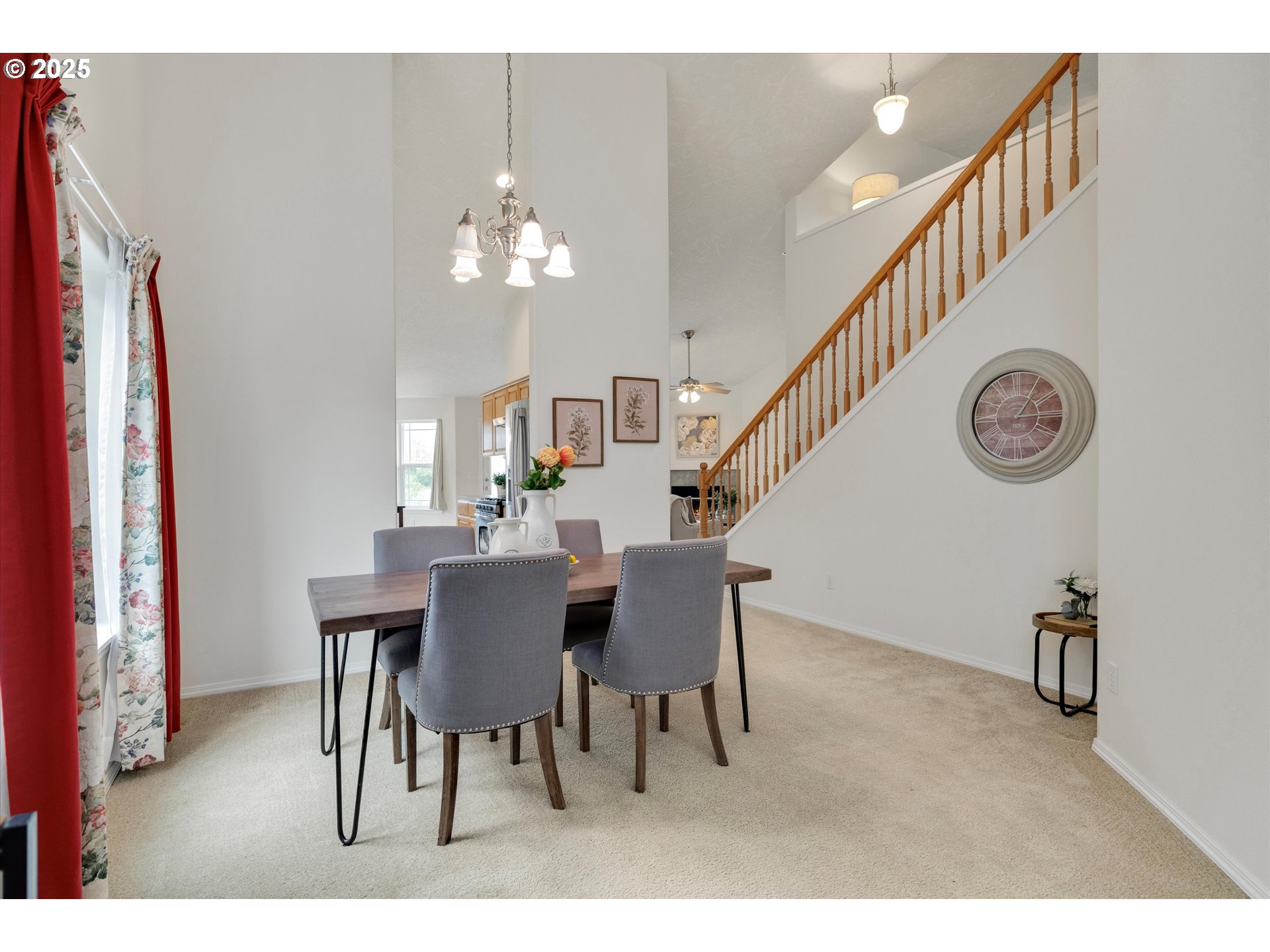1237 Mt View Lane Molalla, OR 97038 - Photo 5 of 36 Dining Area