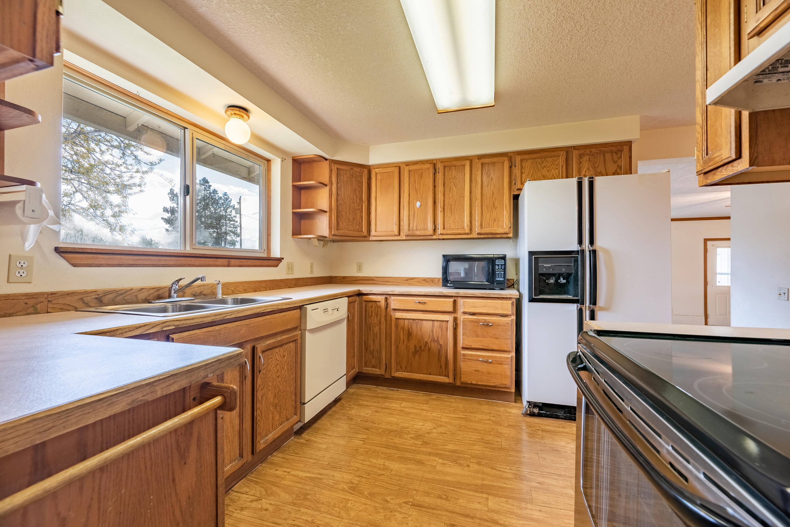 591 Martingale Road Prineville, OR 97754 - Photo 15 of 84 591NWMartingale-42