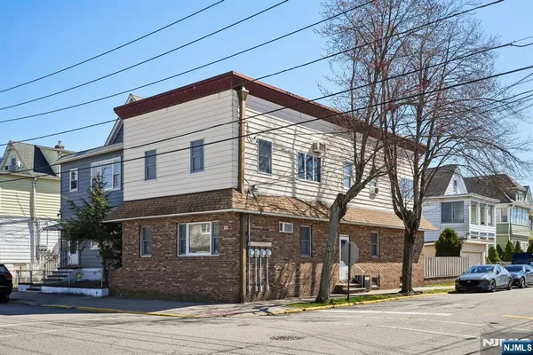 $1,550 | 98 Lester Street, Wallington, NJ 07057