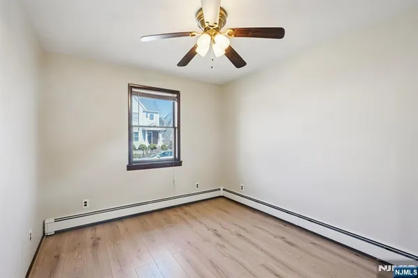$1,550 | 98 Lester Street, Wallington, NJ 07057
