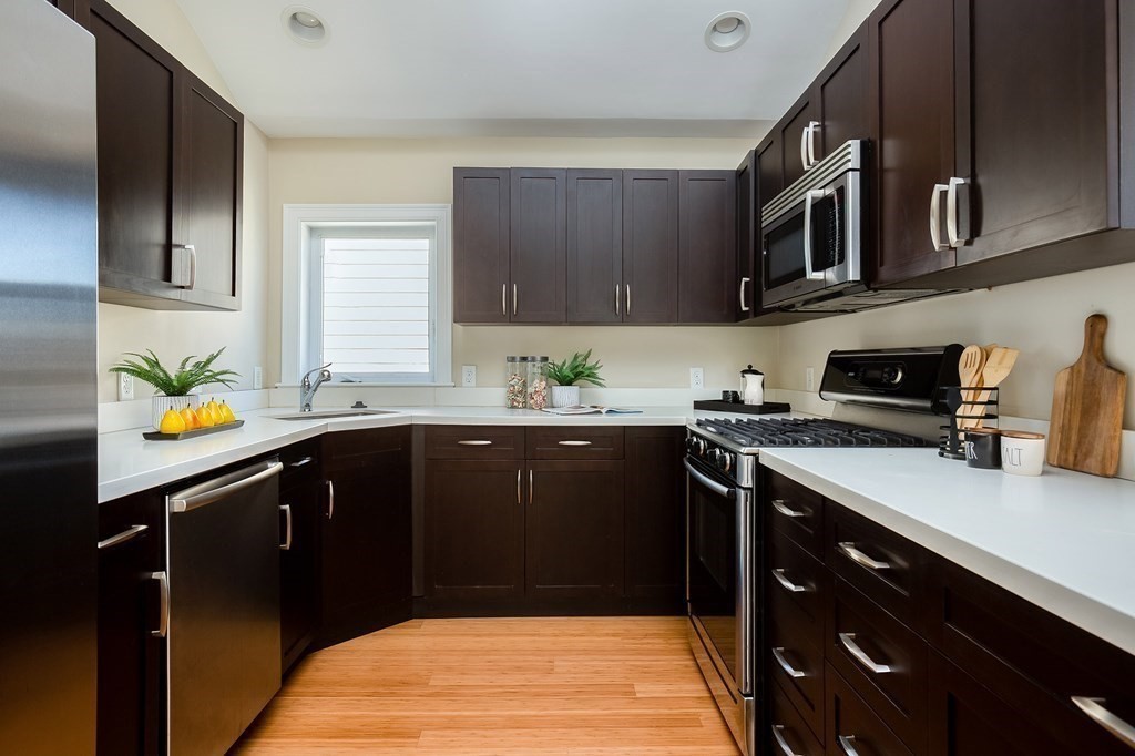82 Pearson Avenue, Unit 3 Somerville, MA 02144 - Photo 5 of 12