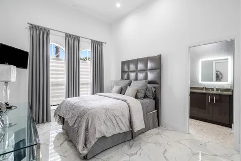 $1,950,000 | 6517 Somerset Circle, Boca Raton, FL 33496