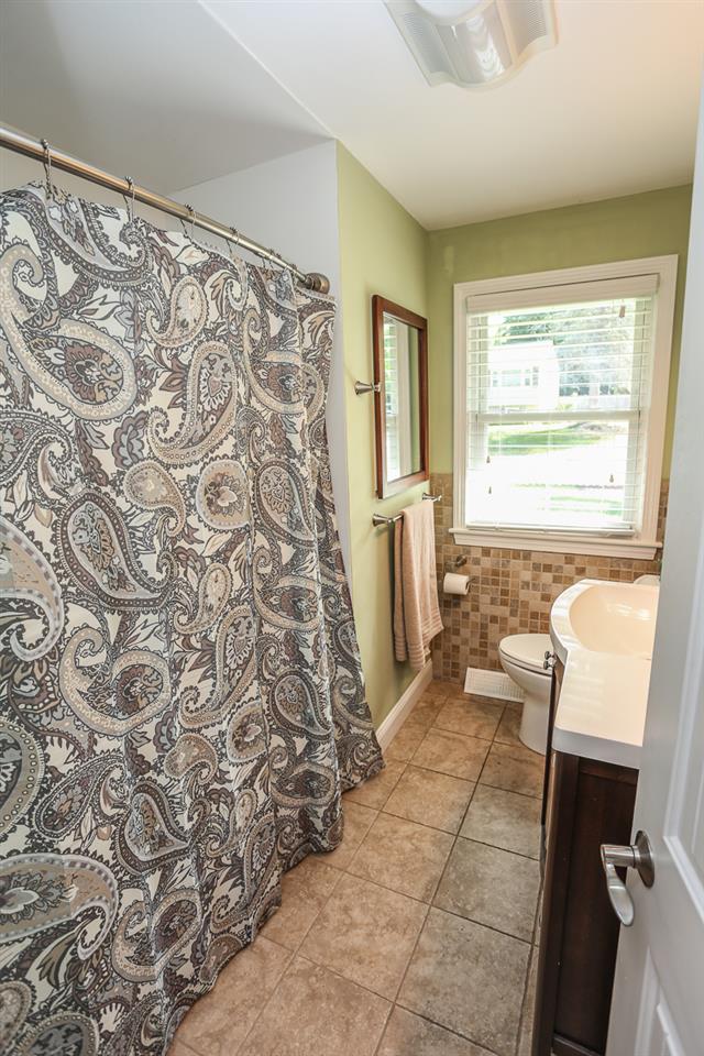 2 Edgewood Street Derry, NH 03038 - Photo 40 of 40 Gallery Image 40
