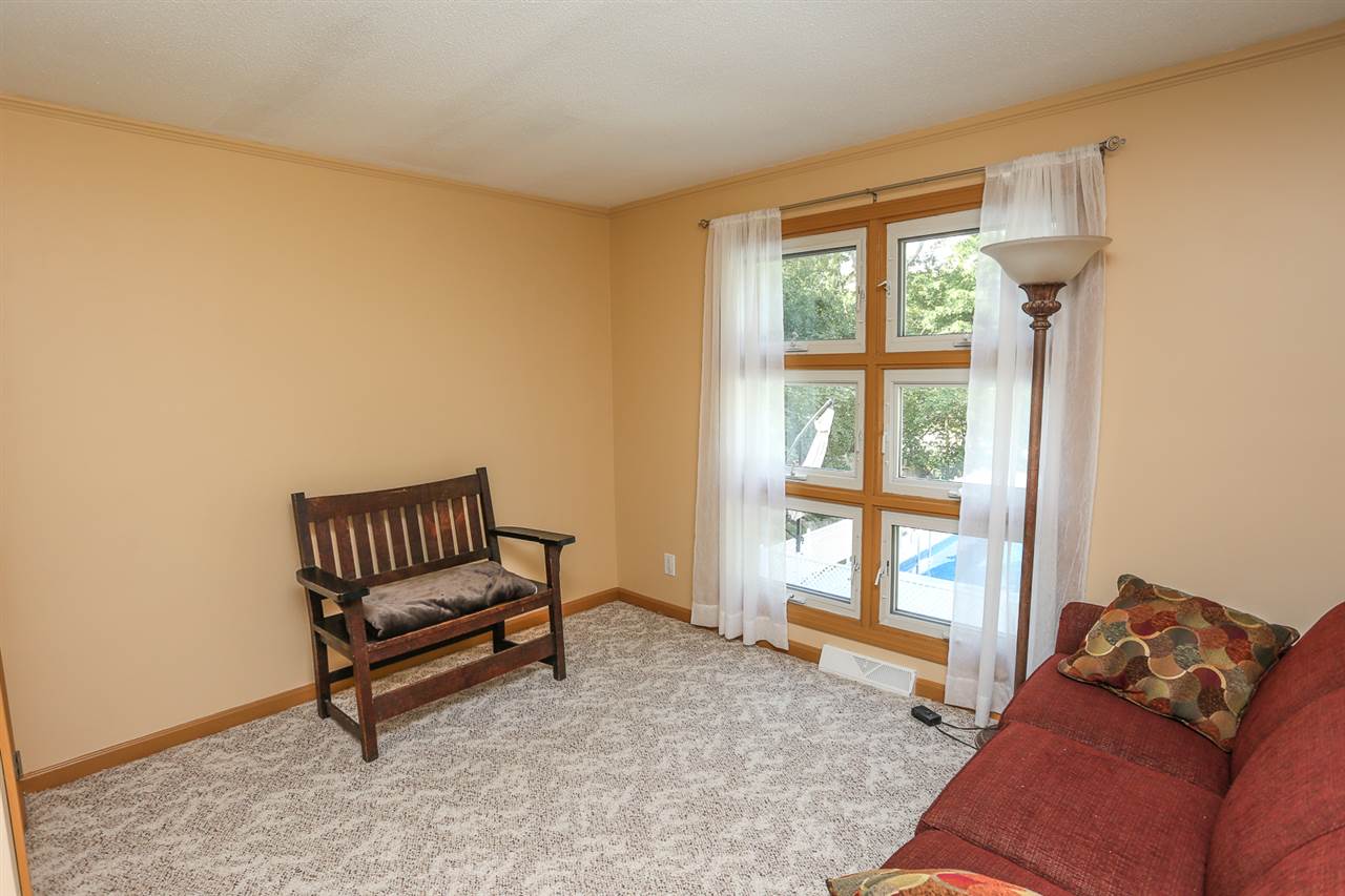 2 Edgewood Street Derry, NH 03038 - Photo 5 of 40 Gallery Image 5