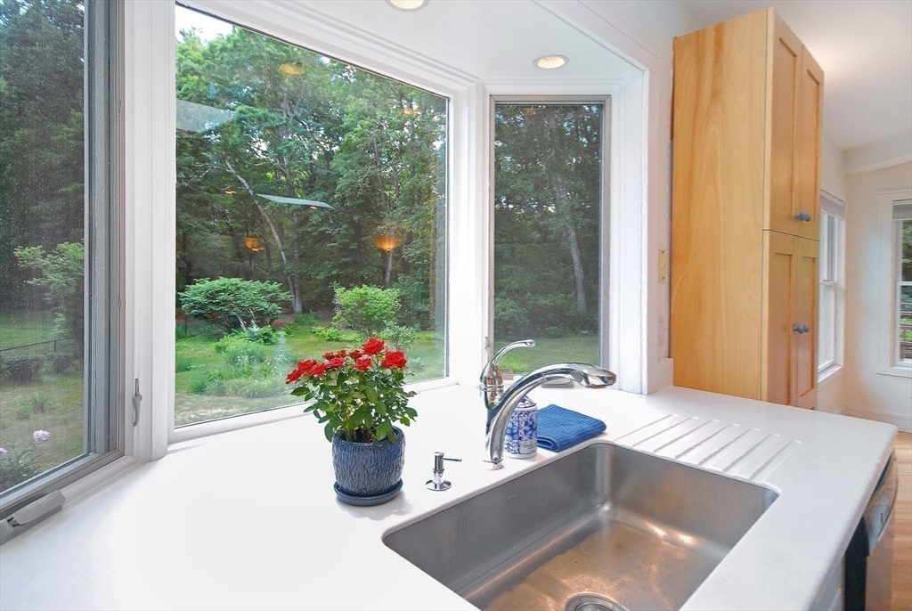 297 Laws Brook Road Concord, MA 01742 - Photo 20 of 42