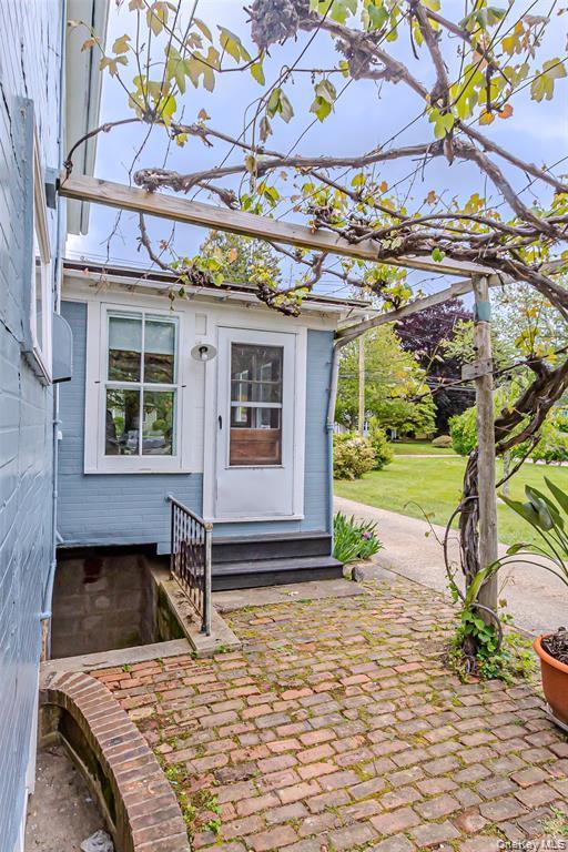 630 New Suffolk Road Cutchogue, NY 11935 - Photo 17 of 33