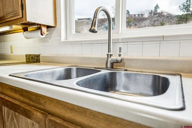 a close view of sink and tap