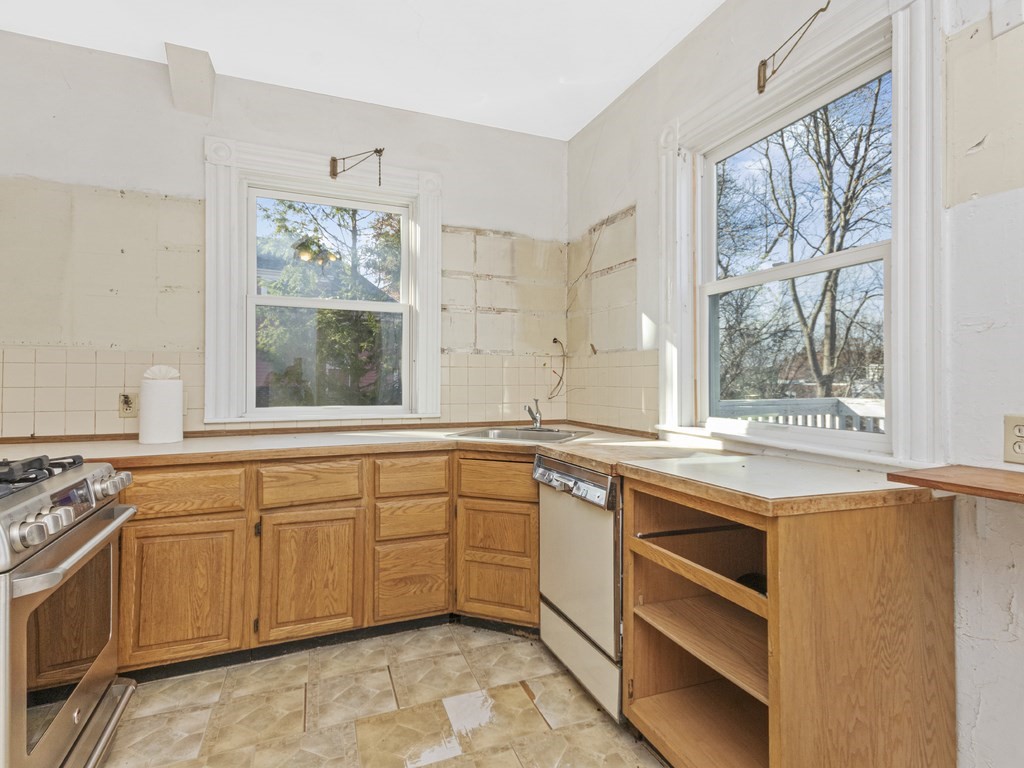 90 Addington Road, Unit 2 Brookline, MA 02445 - Photo 9 of 41