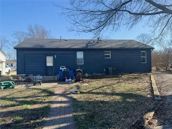 $155,000 | 603 West Florence Street, Windsor, MO 65360