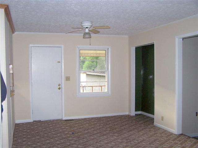 185 Stevenson Circle Tennessee Ridge, TN 37178 - Photo 8 of 9 Gallery Image 8