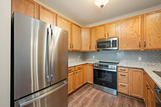 $269,900 | 12727 College View Drive, Unit 203, Eden Prairie, MN 55347