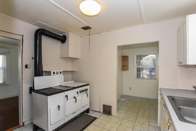 374 Rio Verde Street Daly City, CA 94014 - Photo 7 of 22 Gallery Image 7