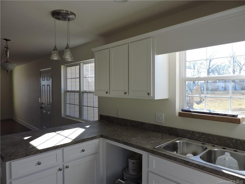 874 Austin Road, Unit 3 New London, NC 28127 - Photo 5 of 10 Gallery Image 5