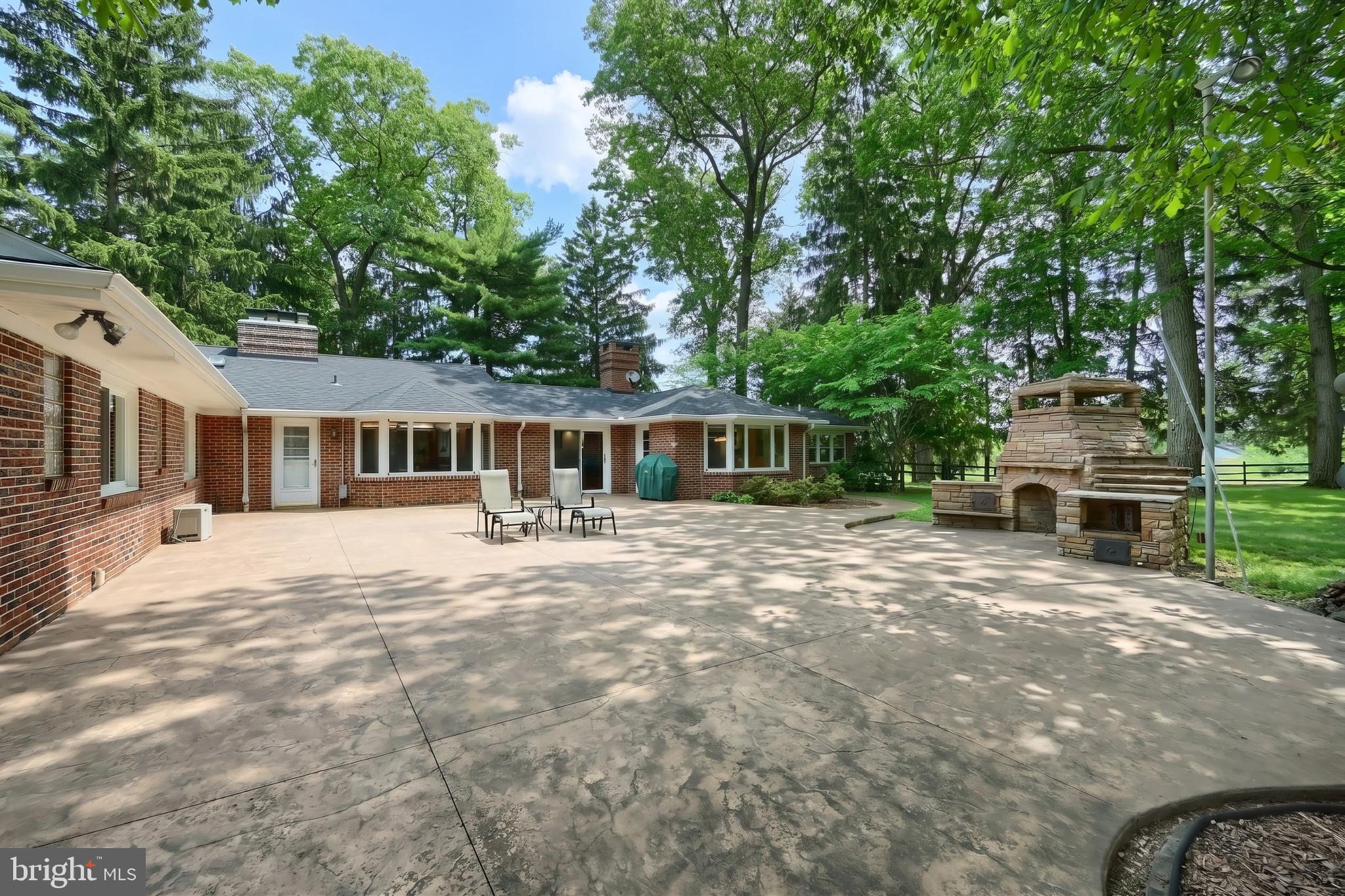 2850 Iron Stone Hill Road York, PA 17403 - Photo 4 of 61 Rear with oversize patio